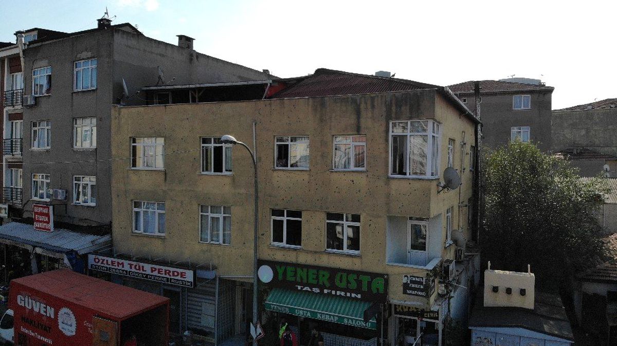 Ataşehir\'de riskli bina tahliye ediliyor