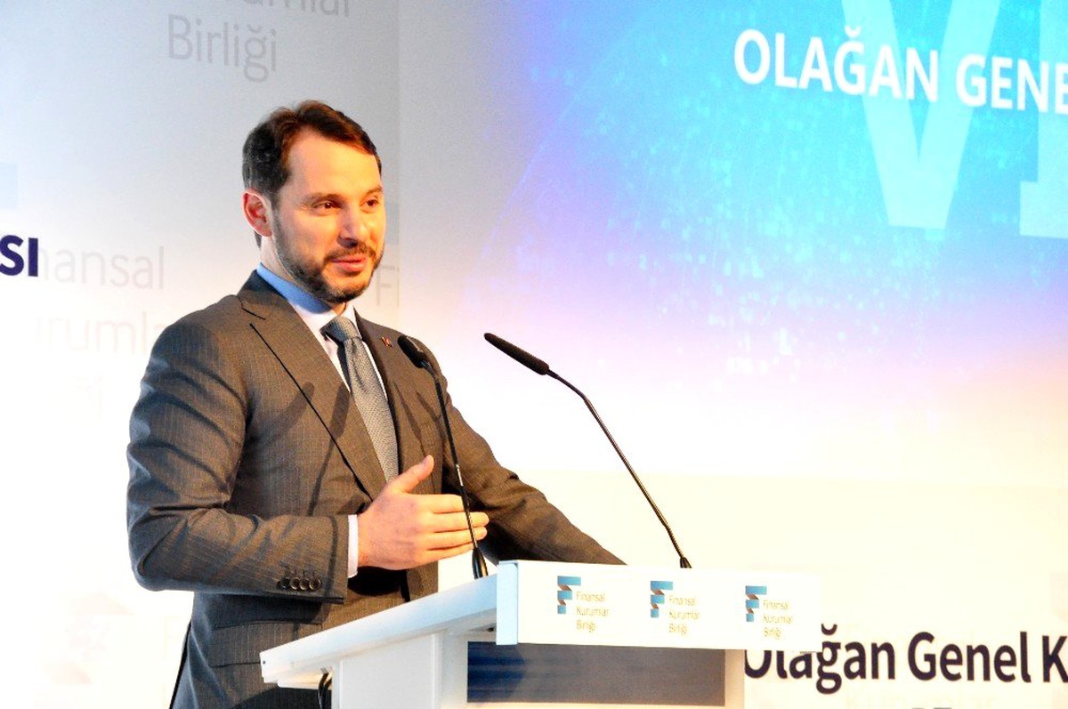 Bakan Albayrak: "Üretici fiyatlarındaki düşüş, enflasyonda aşağı yönlü trendi devam ettiriyor"