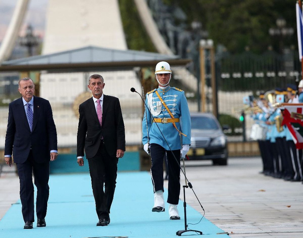 Çekya Başbakanı Babis\'i resmi törenle karşıladı