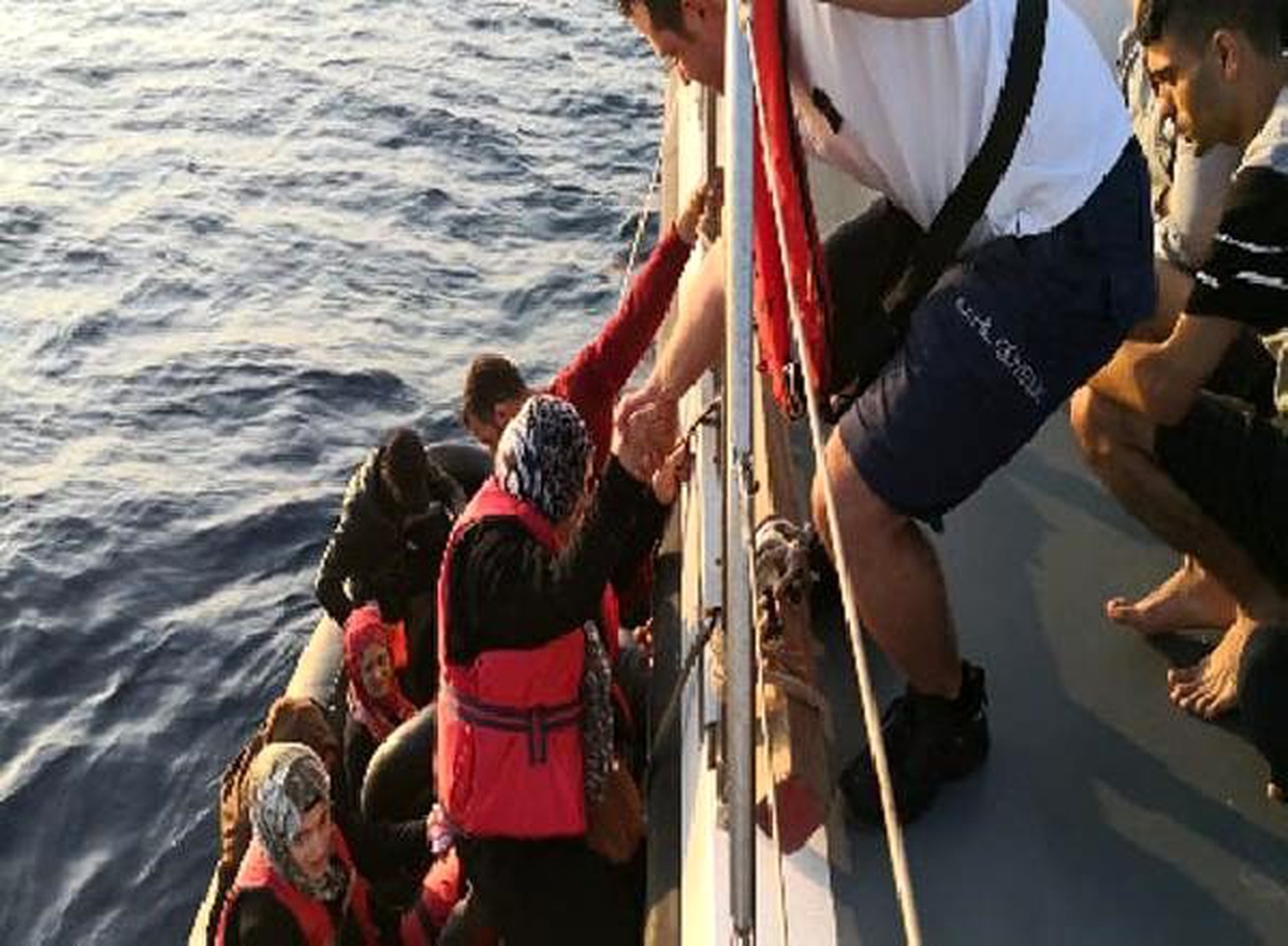 Didim açıklarında 89 kaçak göçmen yakalandı