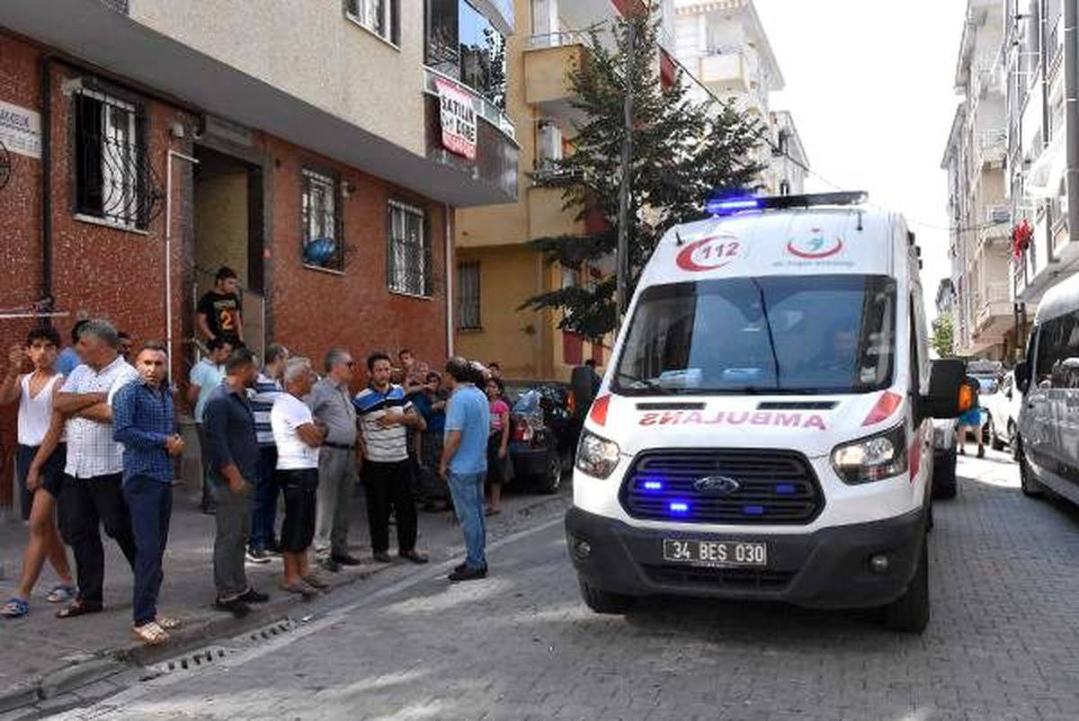 Esenyurt\'ta yolda kavga ettiği komşusuna ateş açtı