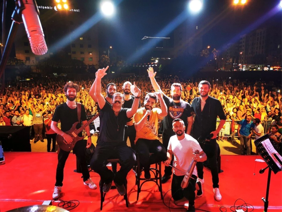 Forum Mersin\'de 30 Ağustos Zafer Bayramı konseri