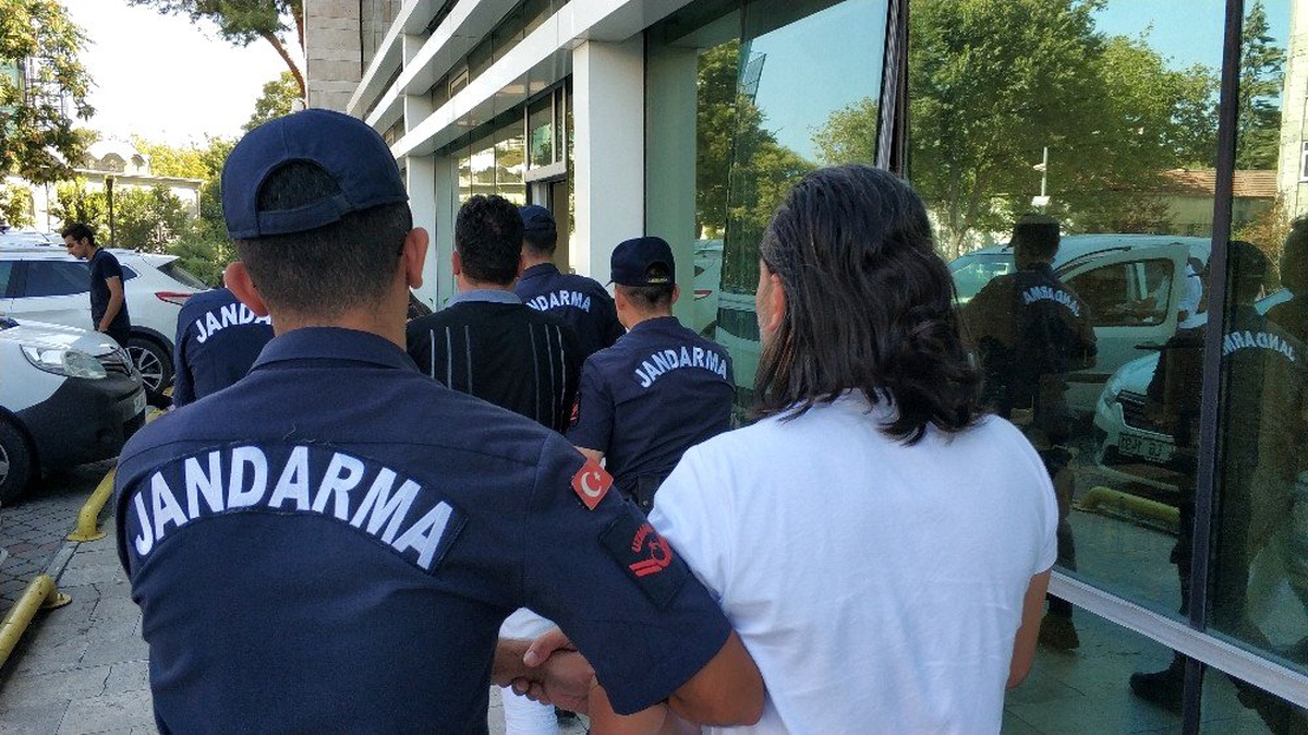 Gasp ve yaralamadan gözaltına alınan 2 kişiye adli kontrol