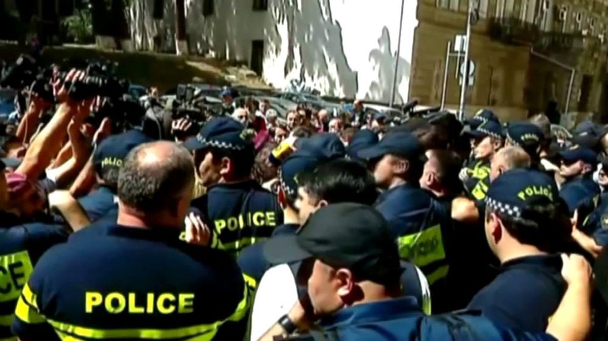 Gürcistan\'da Başbakan Adayı Gakharia karşıtı protesto