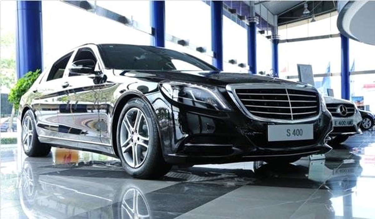 İcralık Mercedes\'in 1 milyon 200 bin TL\'lik fiyatı dudak uçuklattı