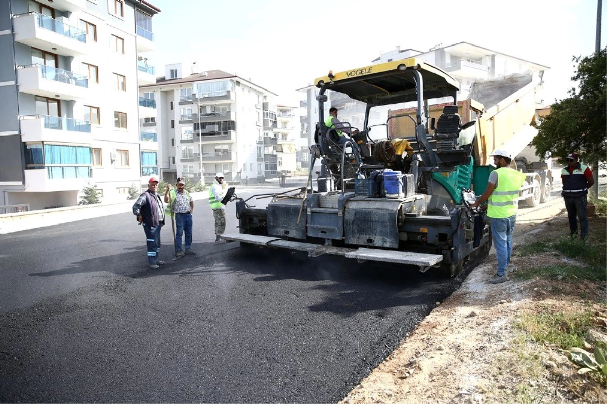 Merkezefendi\'de 13 mahallede 11 bin ton asfalt çalışması yapıldı