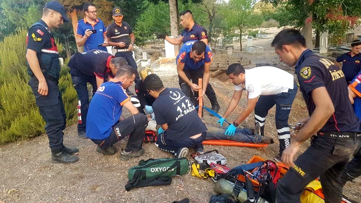Mezarlıktan yükselen inleme sesleri Aydın\'ı ayağa kaldırdı