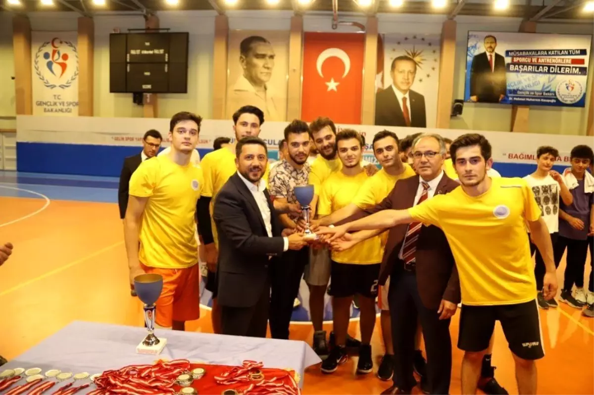 Nevşehir\'de mahalleler arası basketbol turnuvası sona erdi