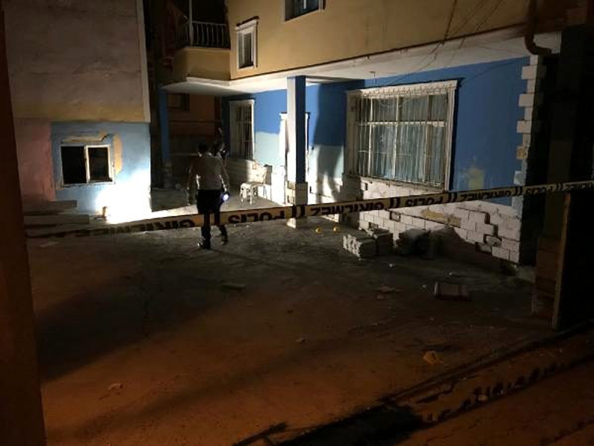 Tartıştığı oğlunu başından vurdu