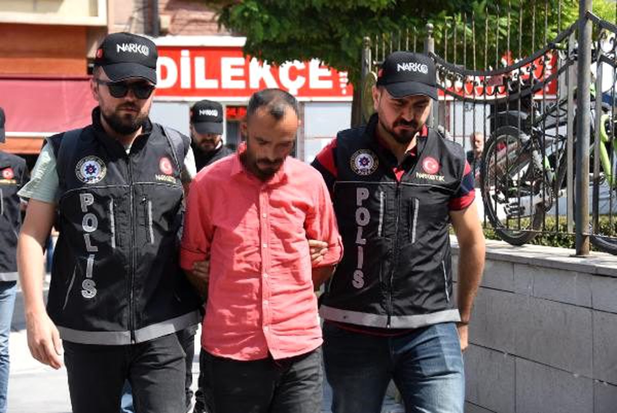 Tır\'ın lastiklerinden 44 kilo eroin çıktı (2)