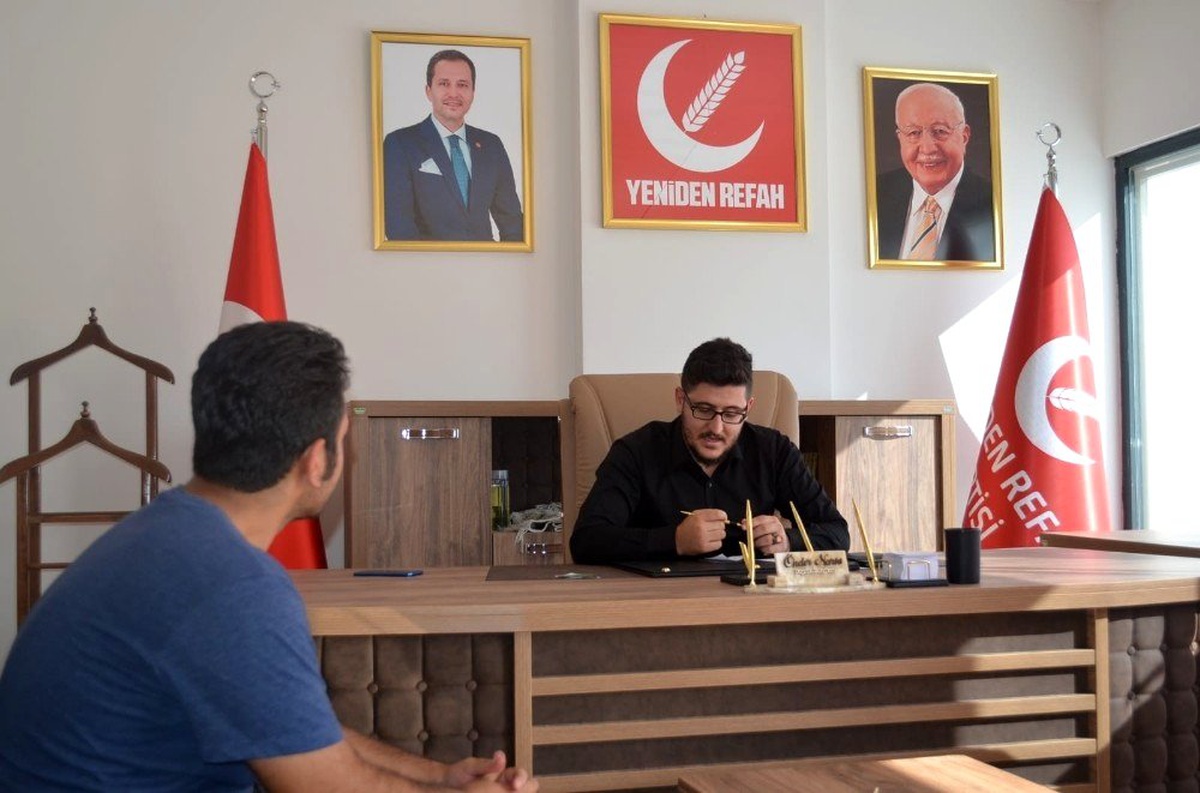 Yeniden Refah Partisi\'nden Öğrenciler İçin Burs Kampanyası