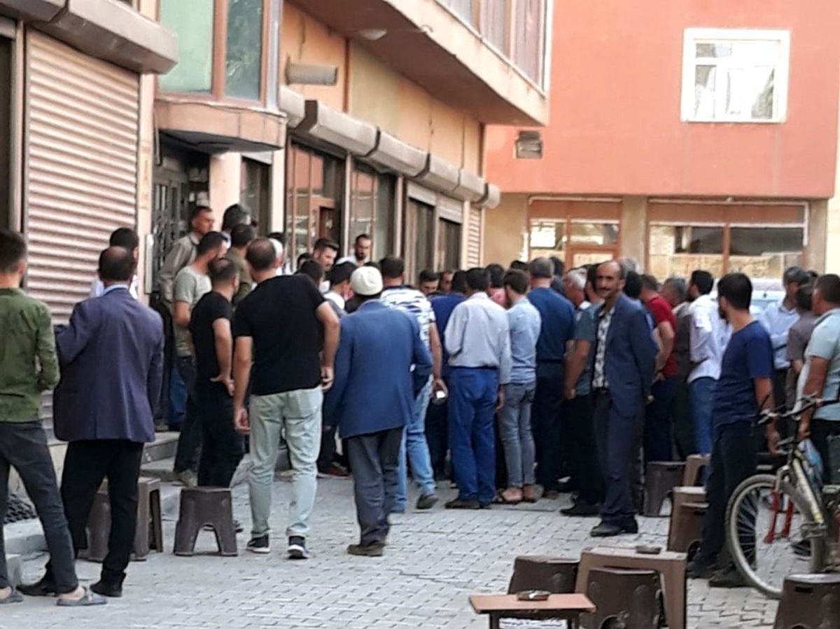 Yüksekova\'da asansör boşluğuna düşen kadın yaralandı