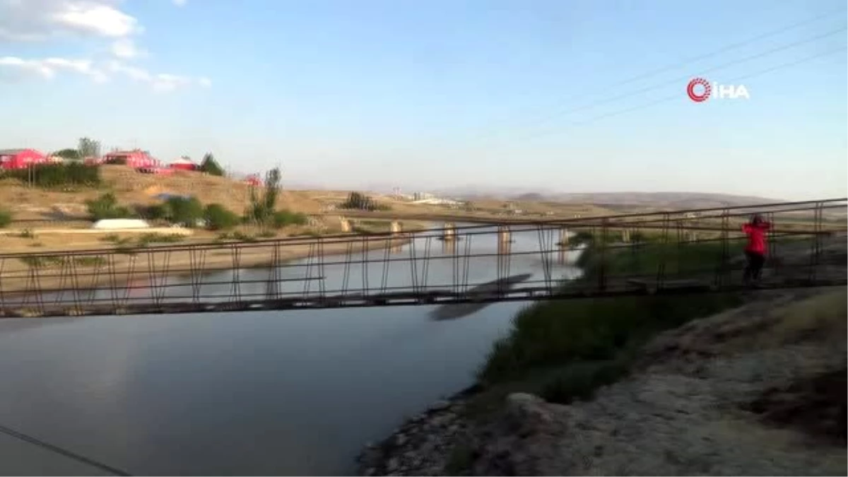Asma Köprü onarılacağı günü bekliyor