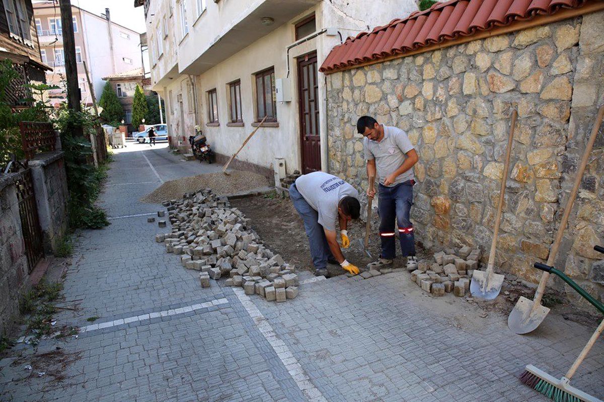 Bartın\'da yol bakım çalışması yapıldı