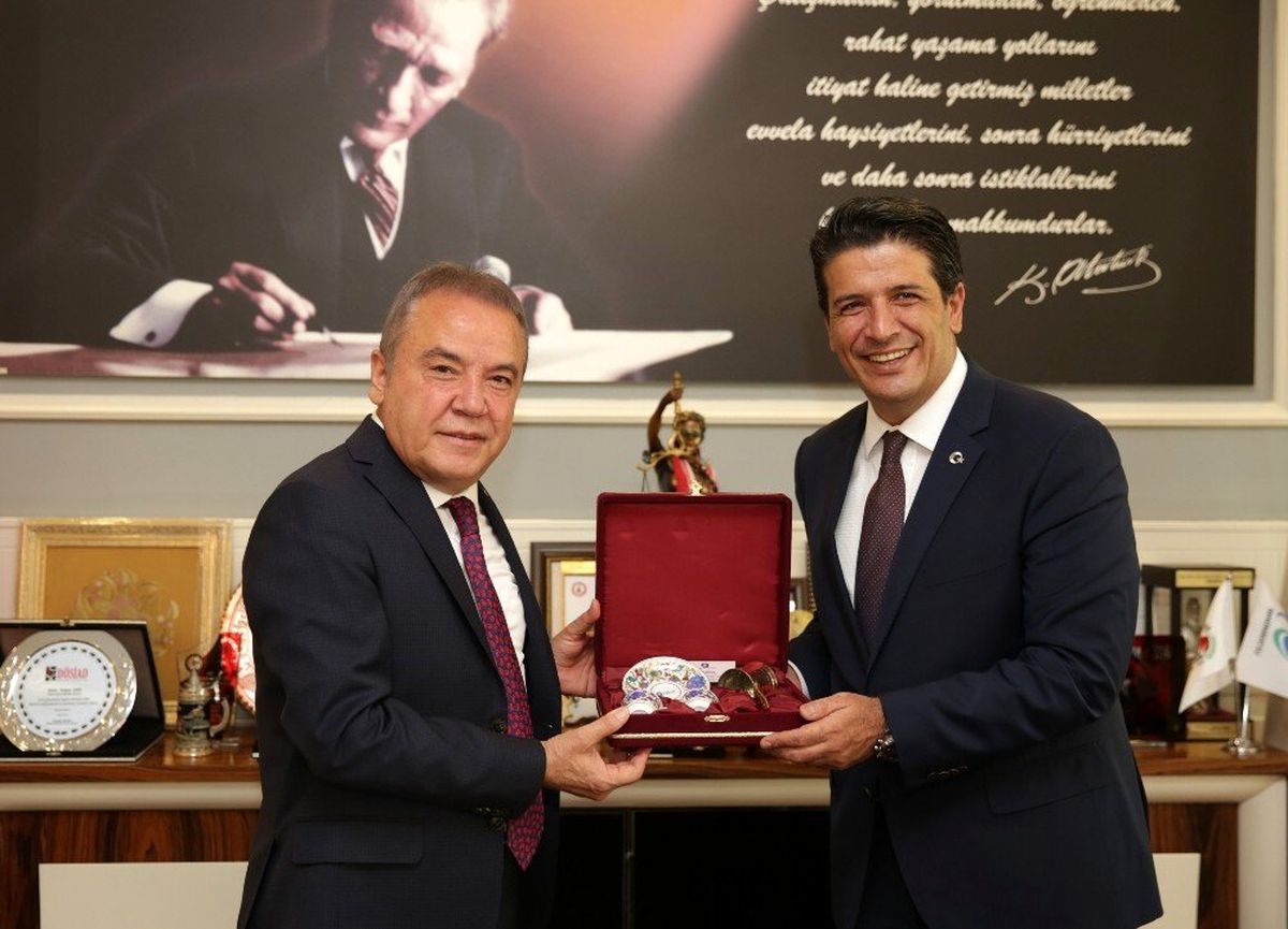 Başkan Böcek Döşemealtı\'nda sorunları dinledi