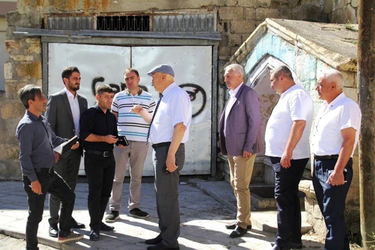 Başkan Pekmezci, Tuzcuzade Mahallesinde incelemelerde bulundu