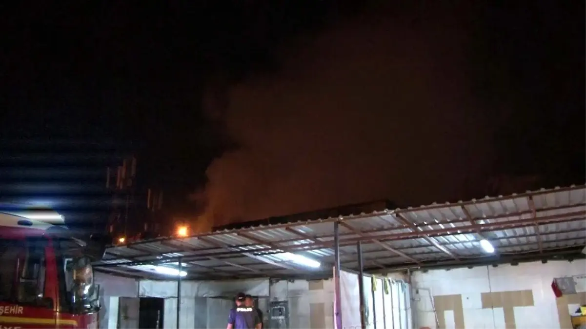 Başkent\'te iş yeri yangını