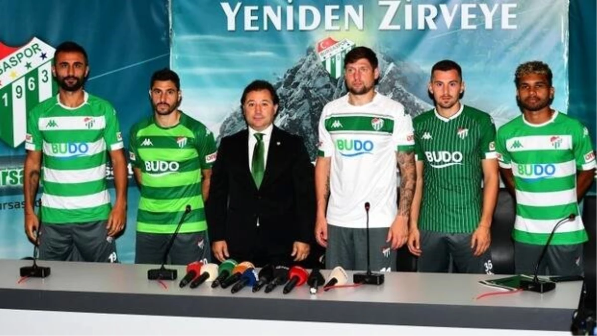 Bursaspor 5 yeni transfer için imza töreni düzenledi