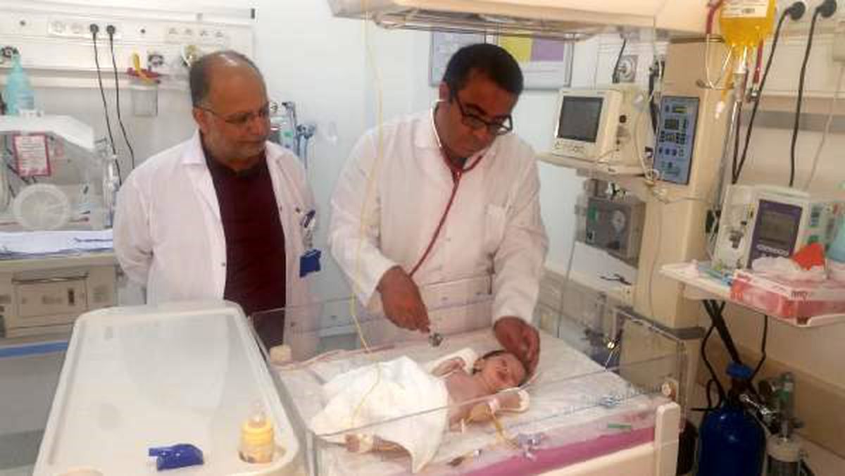 Doğuştan yemek borusu olmayan bebeğe, yemek borusu yapıldı