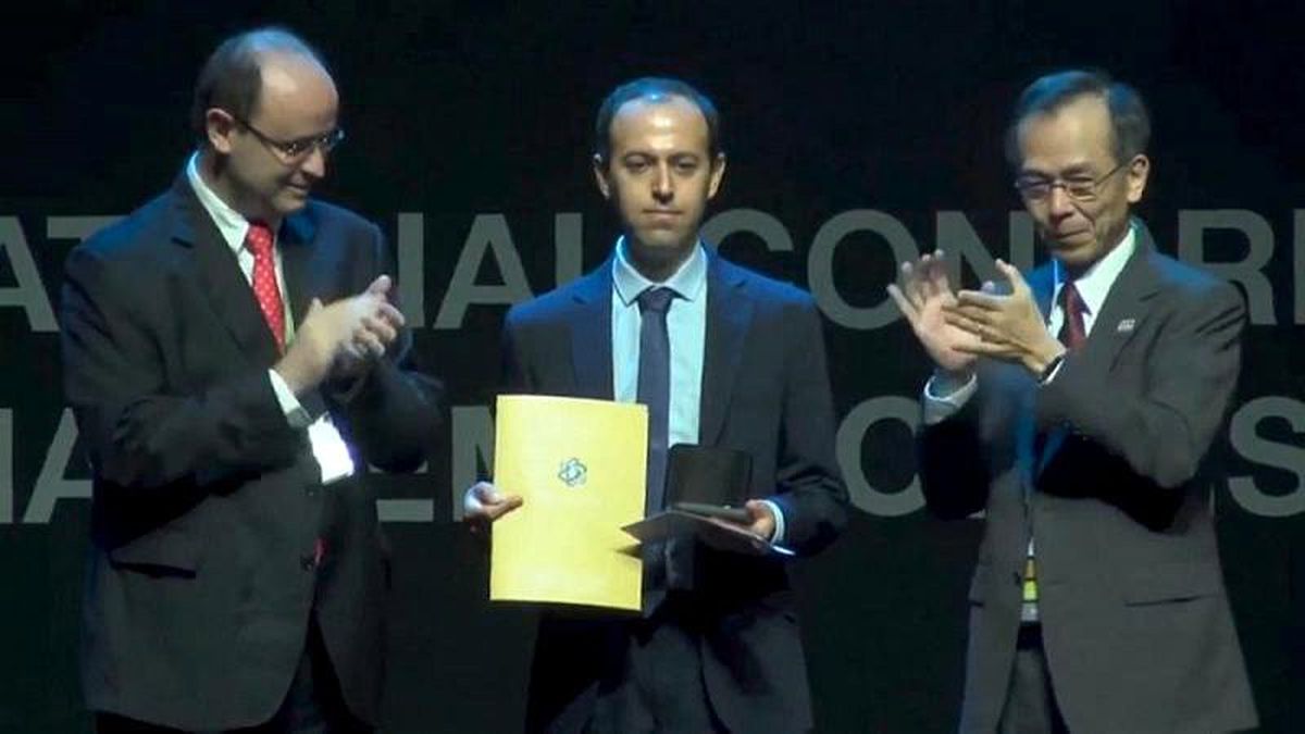 İranlı bilim insanı Koçer Birkar Prospect\'in yılın düşünürü yarışmasında birinci seçildi