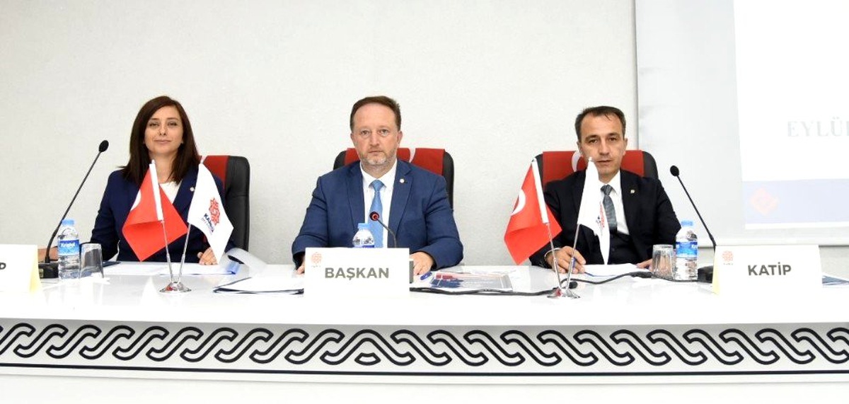 Karesi Meclisi\'nde Zafer ve Kurtuluş coşkusu