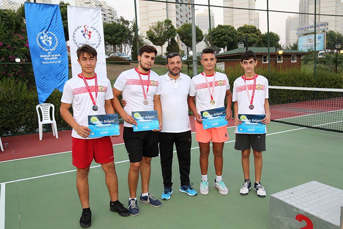 Kocaispir: "Sporun ve sporcunun yanındayız"