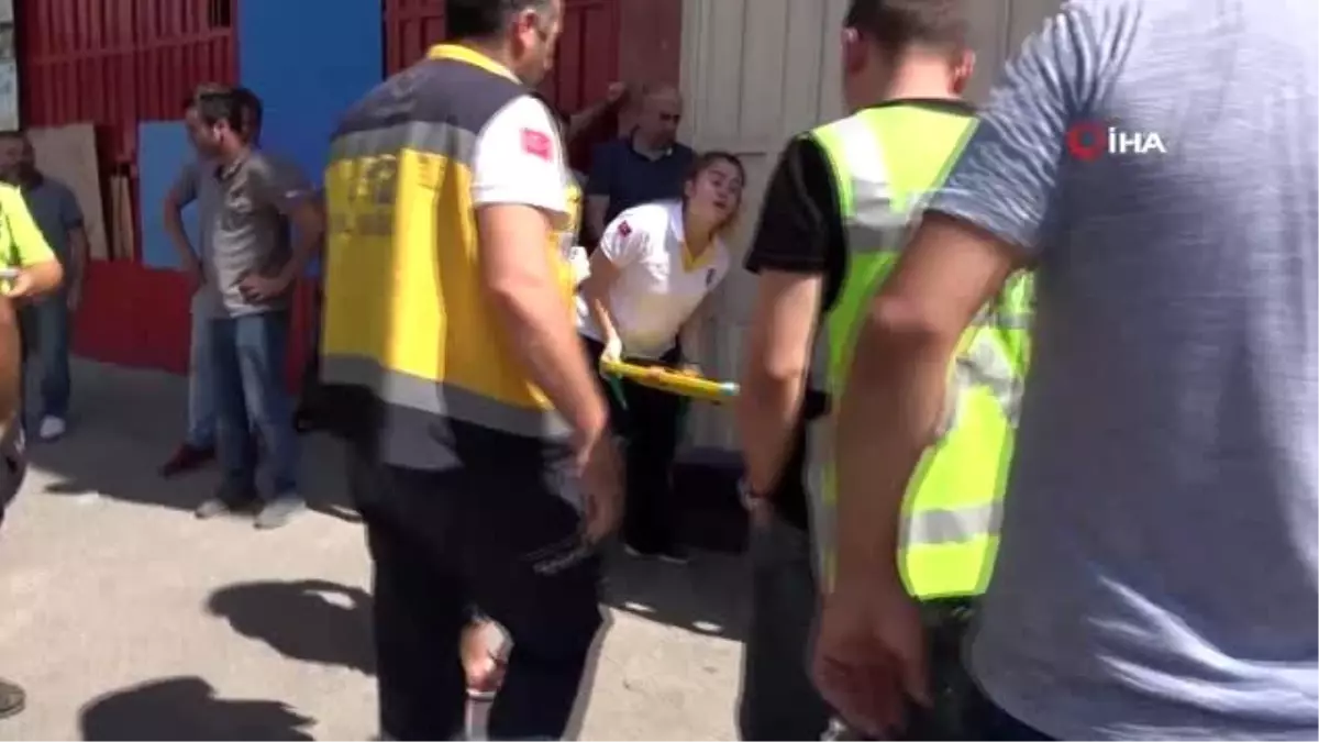 Kontrolden çıkan otomobil 3 metrelik duvardan uçtu: 2 yaralı