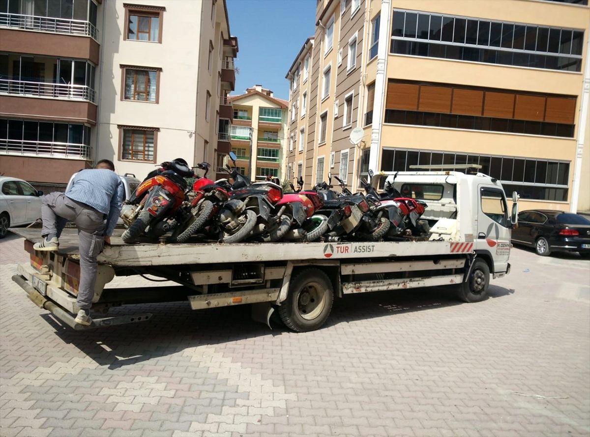 Kulu\'da uygunsuz motosikletler toplanıyor