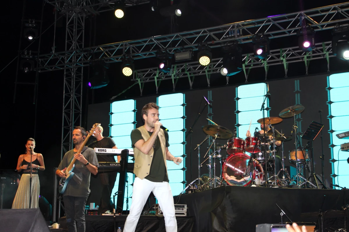 Murat Dalkılıç Kuşadası Altın Güvercin açılış konseri