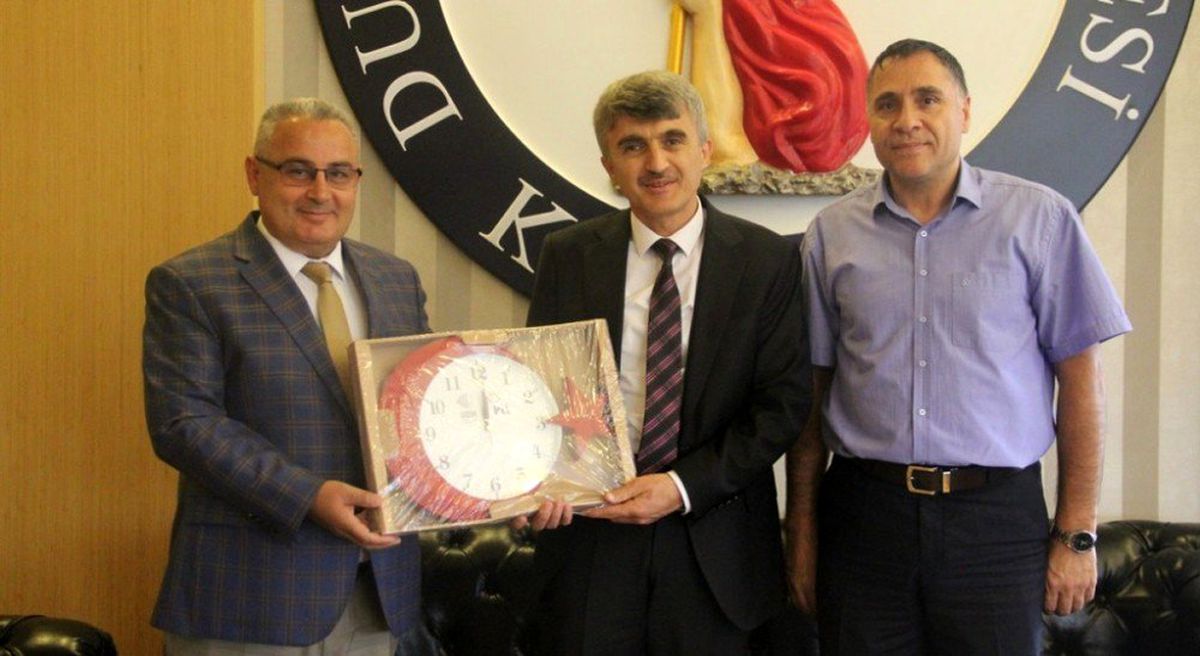 PTT Kütahya Başmüdürü Özdoğru\'dan Rektör Uysal\'a ziyaret