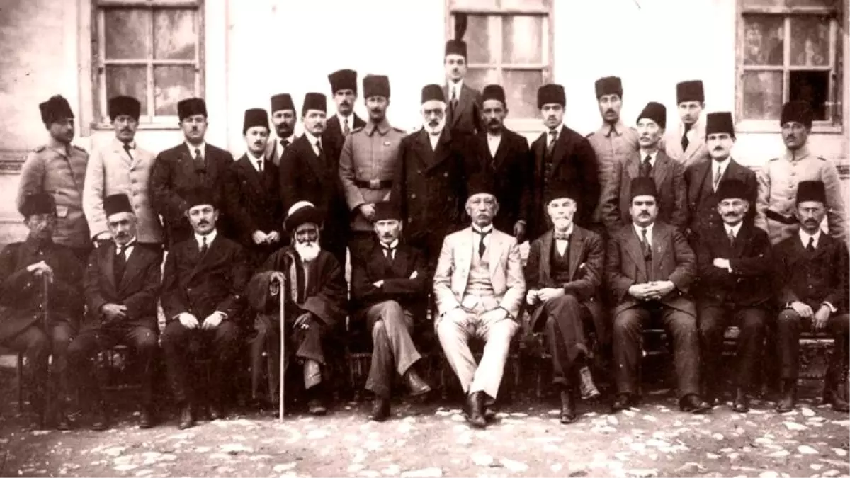 Sivas Kongresinin bilinmeyenleri: Mustafa Kemal\'in istihbarat savaşları