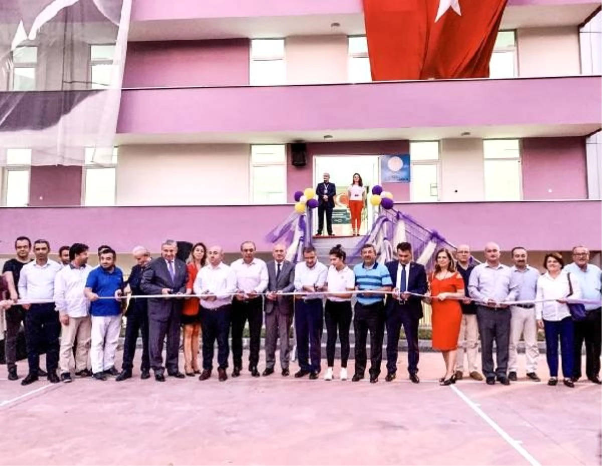 Uğur okulları darıca kampüsü düzenlenen törenle açıldı