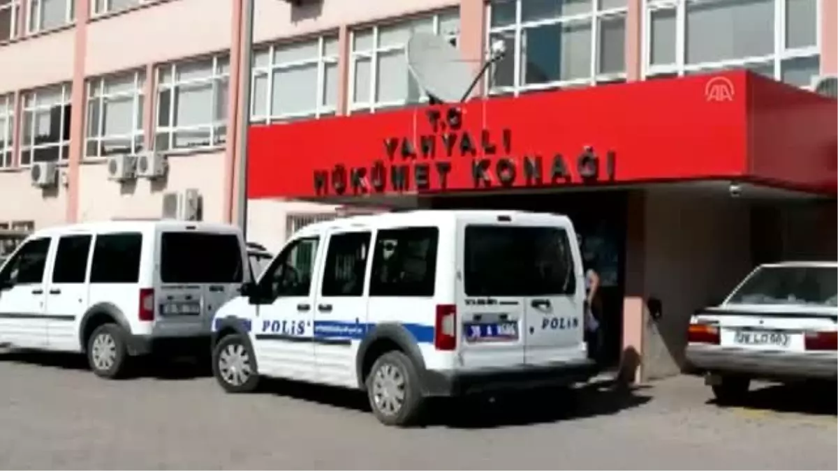 Akü hırsızları yakalandı