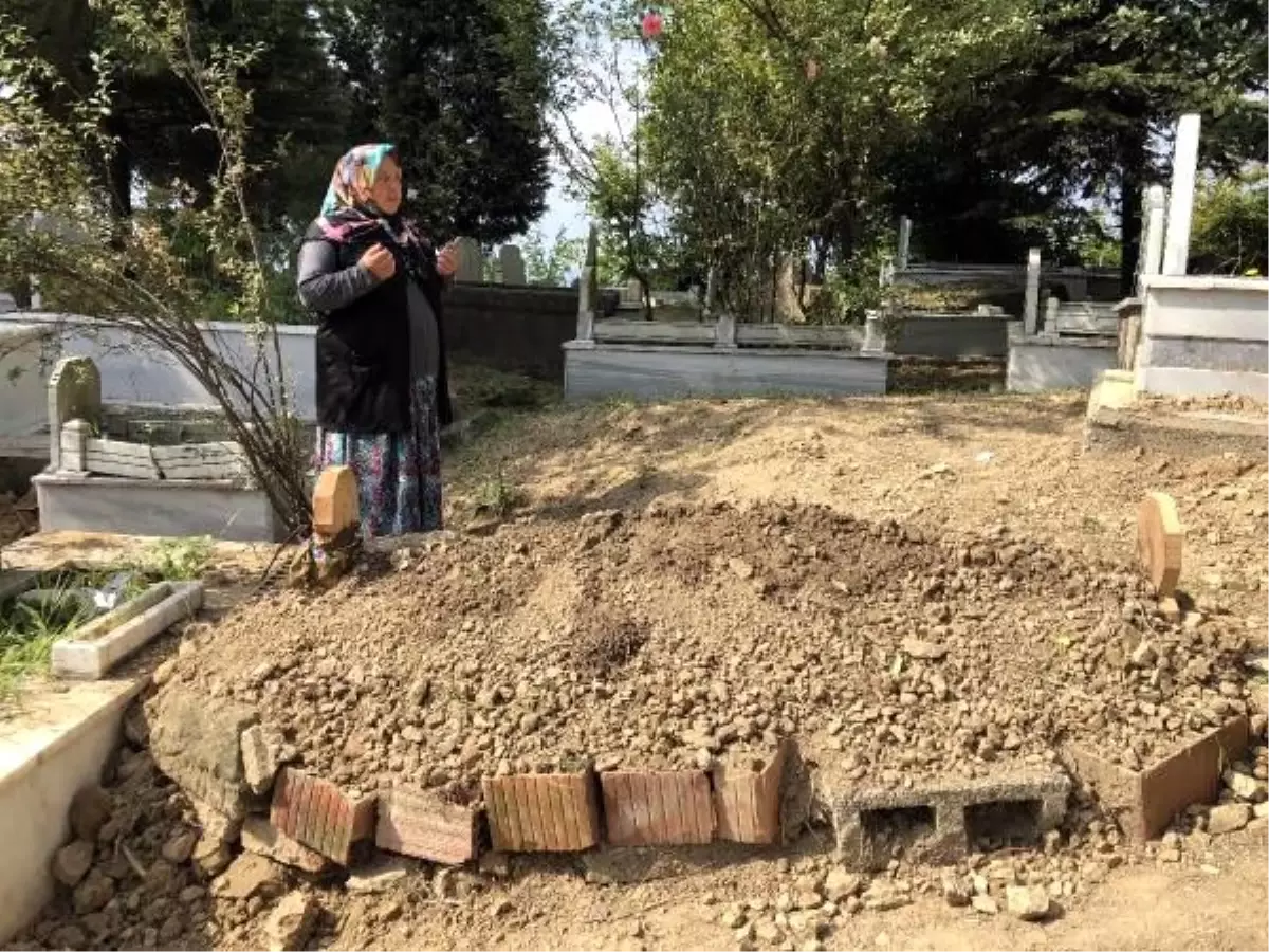 Aybüke bebek ve annesi aynı mezarlıkta toprağa verildi - yeniden