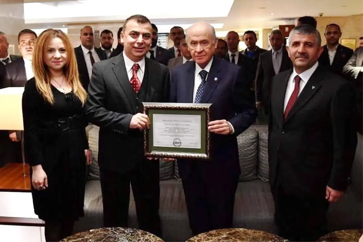 Bahçeli\'yi anlatan ilk İngilizce kitap yayınlandı