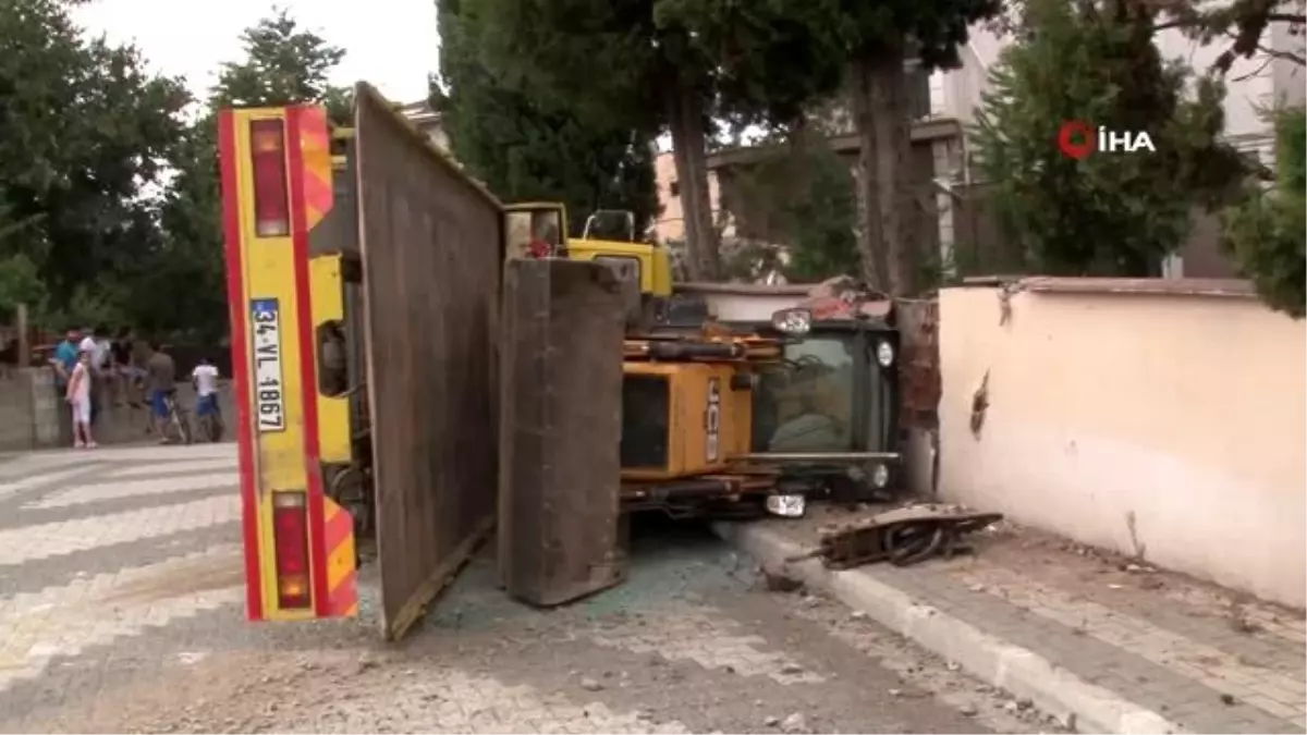 Çengelköy\'de faciadan dönüldü...Kamyon şoförünün olay anını gülerek anlatması şaşkınlık yarattı