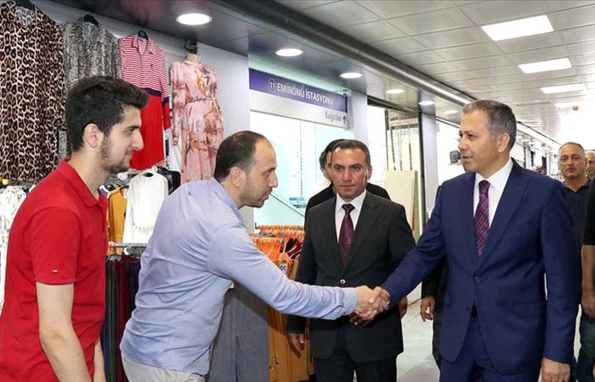 Eminönü alt geçidindeki esnafa KOSGEB kredisi