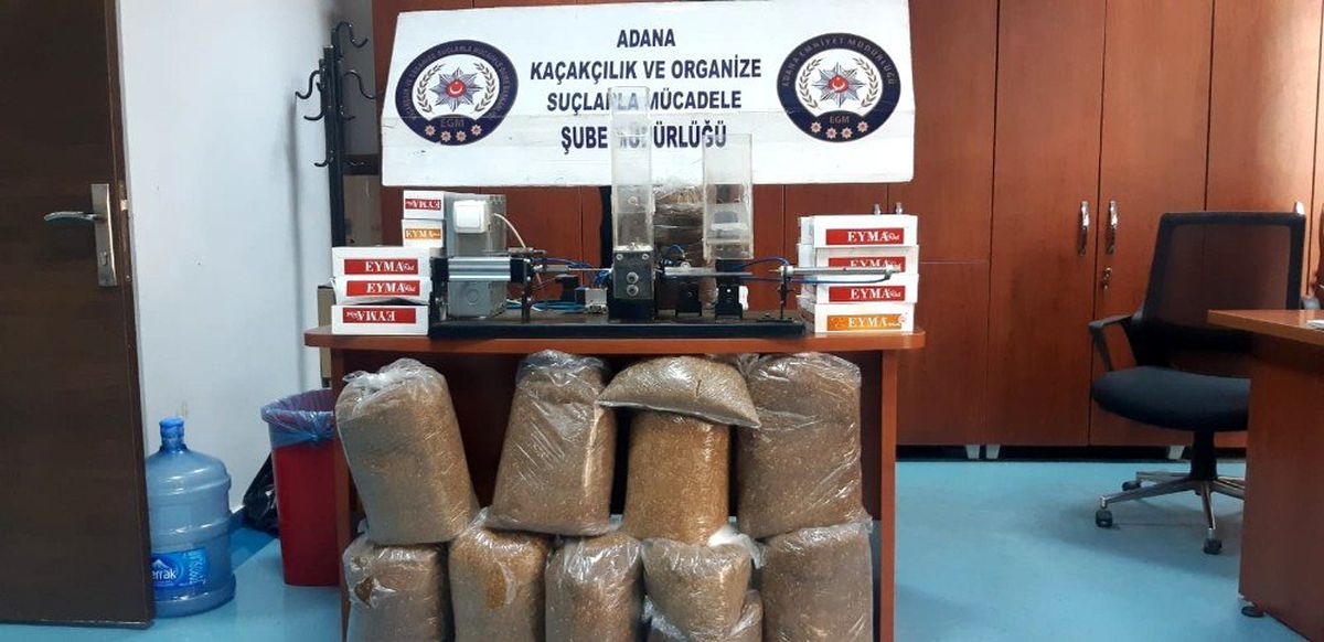 Evini kaçak sigara imalathanesine çevirmiş