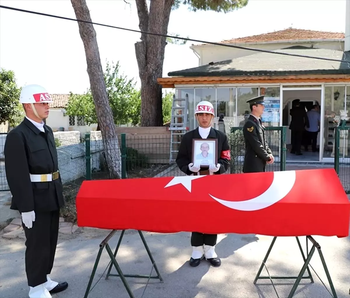 Gelibolulu Kıbrıs gazisi son yolculuğuna uğurlandı