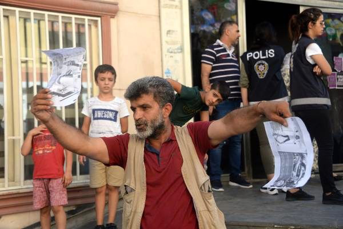 Hdp önündeki eyleme pkk\'nın kaçırdığı polis ve askerlerin aileleri de katıldı (4)