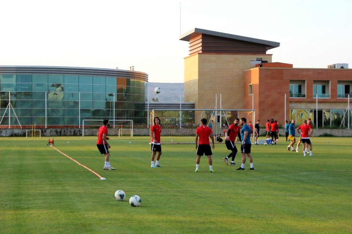 İM Kayserispor hazırlıklarını sürdürüyor