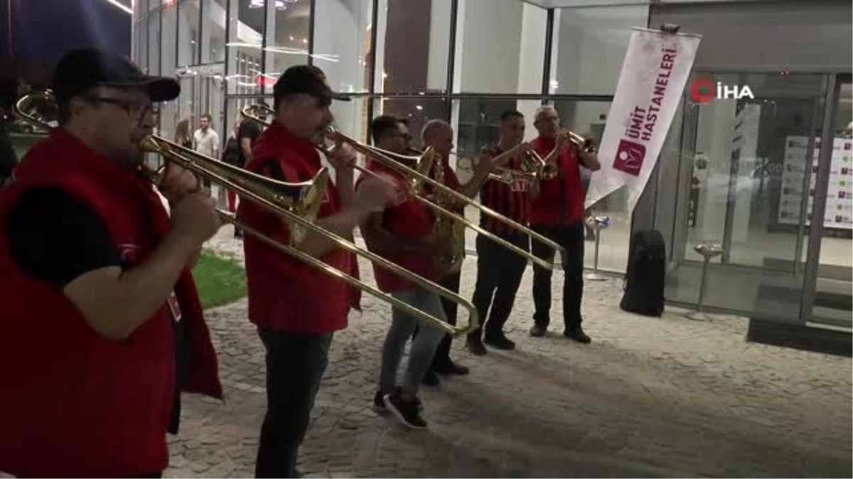Kadın çalışanlardan "Eskişehirspor Marşları" konseri