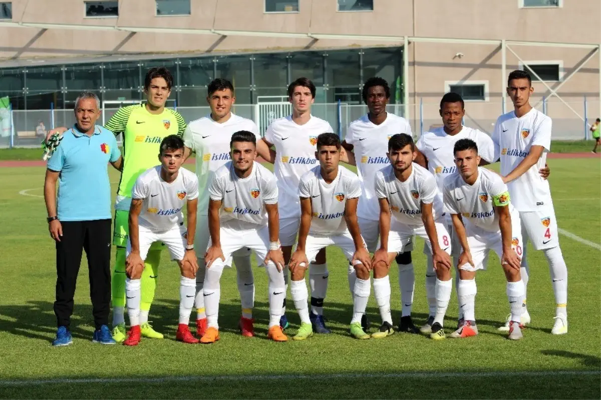 Kayserispor U19 dolu dizgin