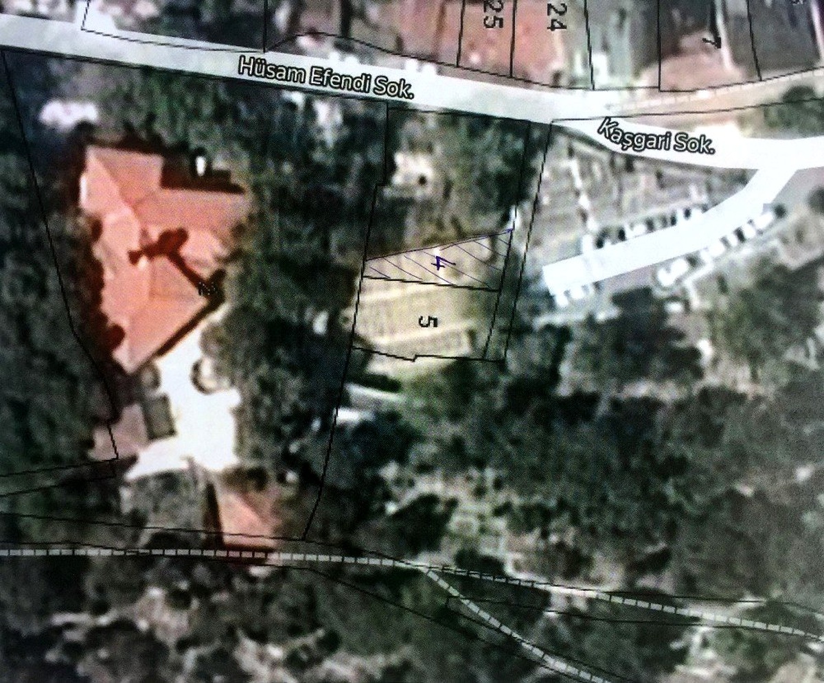 (Özel) Tarihi eseri yıkarak yerine mezar yapan firmaya dava açıldı