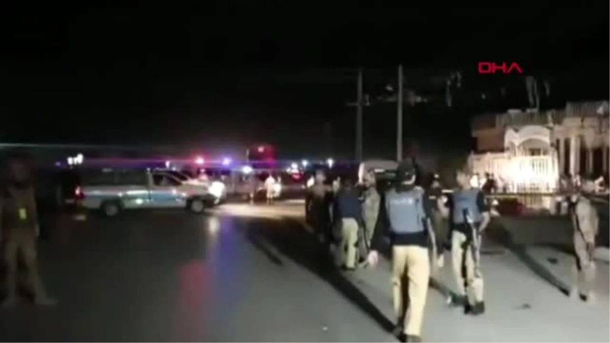 Pakistan\'da 2 ayrı patlama 1 ölü, 12 yaralı