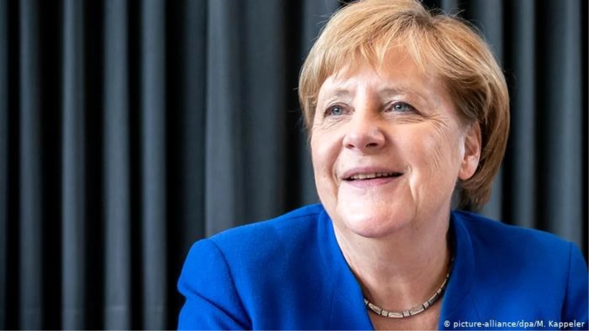 Almanya Başbakanı Merkel\'e anket morali
