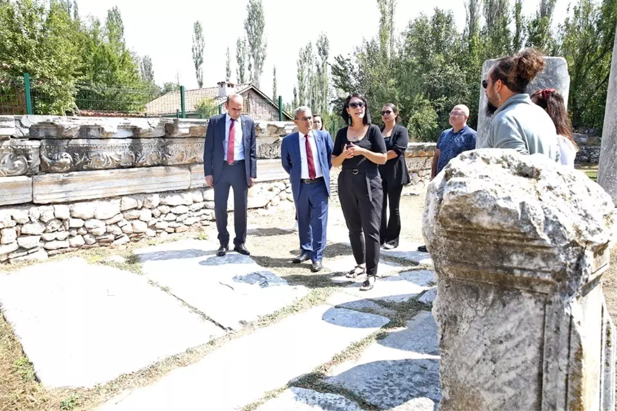 Başkan Işık, Aizonai Antik Kenti\'ni ziyaret etti