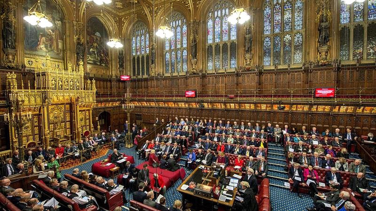 Brexit: Anlaşmasız çıkışı engelleyen ve uzatma sağlayan yasalar Lordlar Kamarası\'nda onaylandı