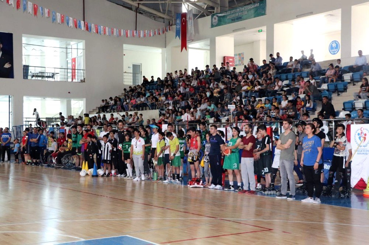 Hakkari\'de yaz spor okulları sona erdi