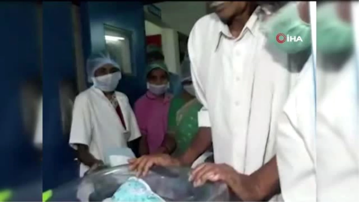 Hindistanlı kadın 73 yaşında ikiz doğurduYaşlı kadının eşi ise baba olduktan bir gün sonra felç...